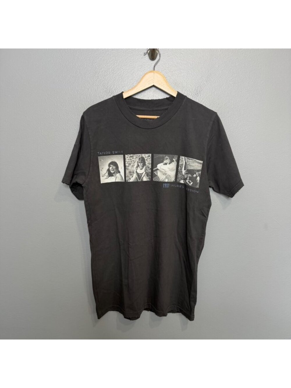 TAYLOR SWIFT 1989 Taylor's version dark gray tshirt size S